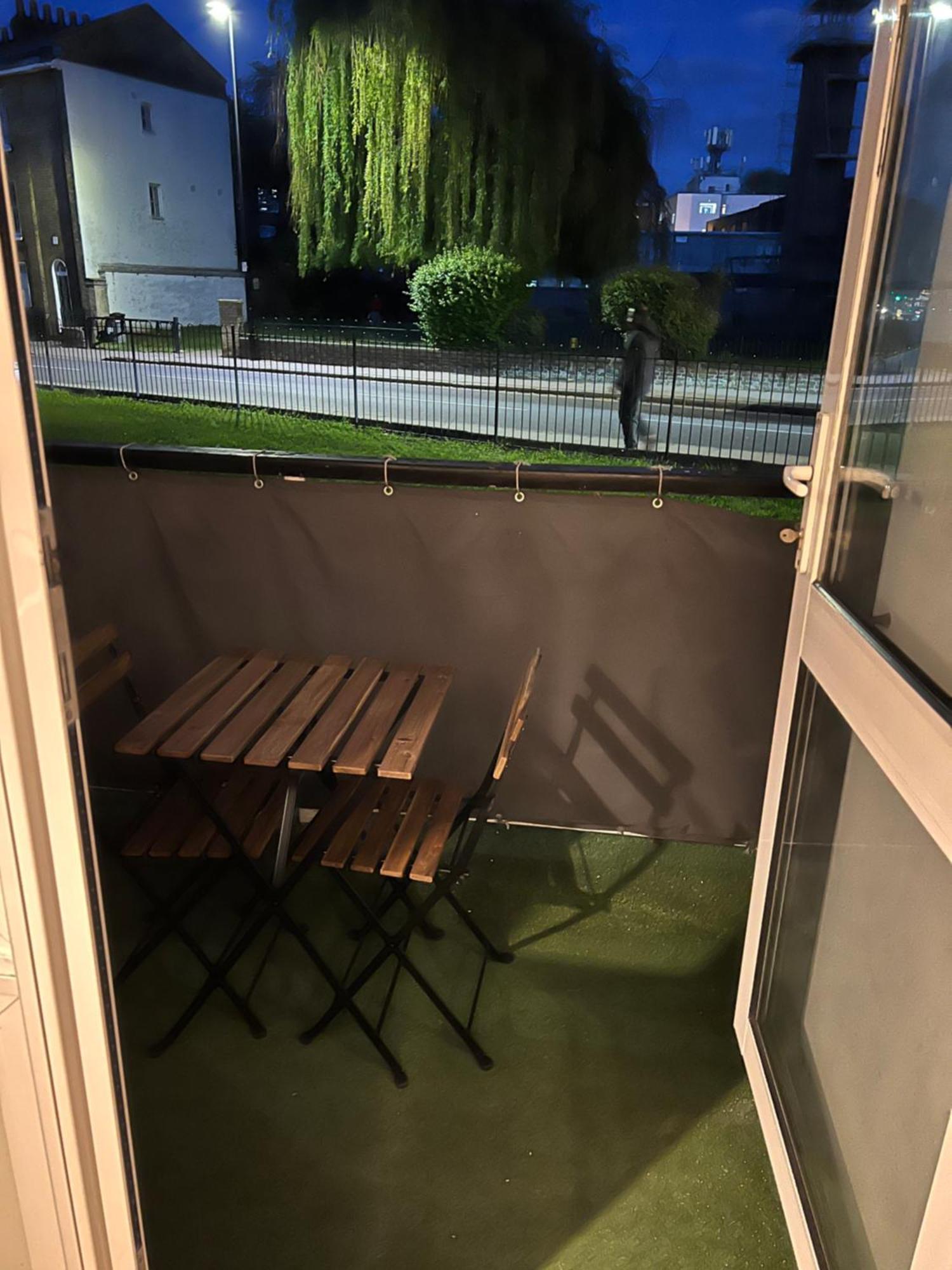 Poplar Canary Wharf O2 Excel Apartment *